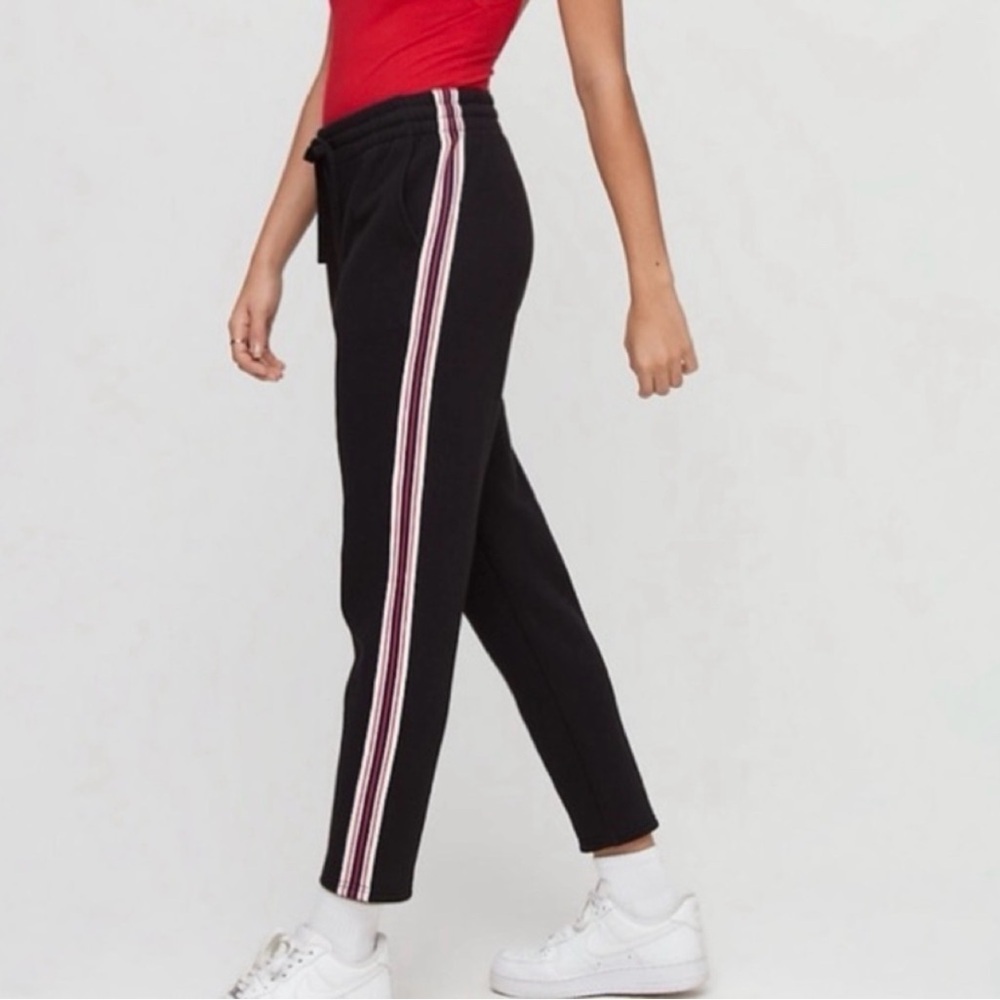 Aritzia TNA The Iconic Sweatpants Black Red White Stripe Fleece Joggers Sz S